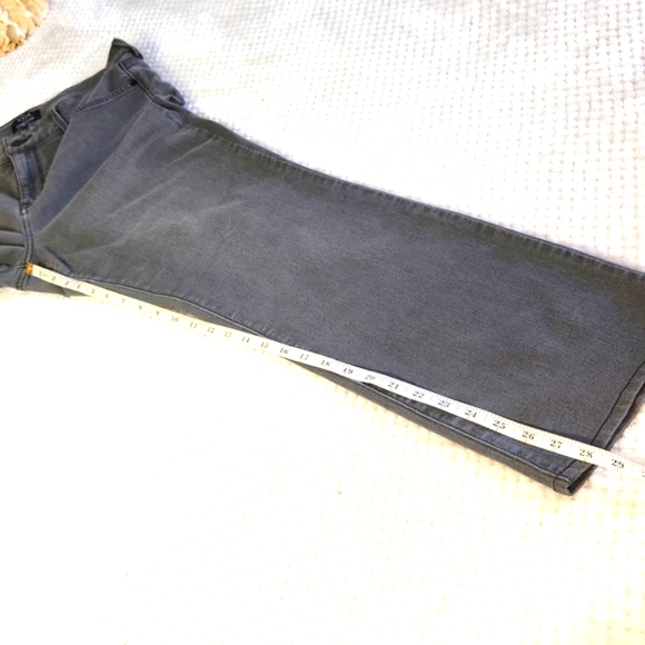 CHICOS NYDJ WOMENS JEANS SIZE 14  STRAIGHT LIFT X TUCK TECHNOLOGY MAKE AN OFFER! - Picture 11 of 16